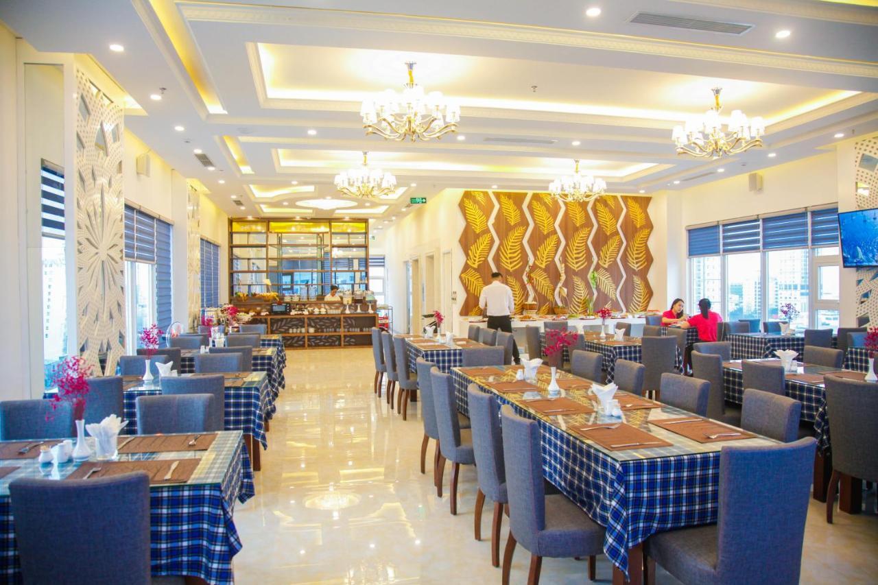 Royal Beach Hotel By Thg Дананг Экстерьер фото