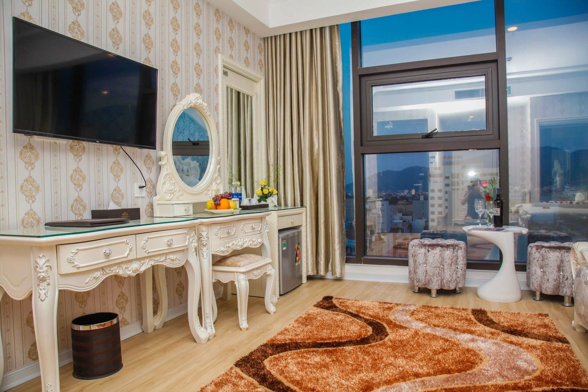 Royal Beach Hotel By Thg Дананг Экстерьер фото